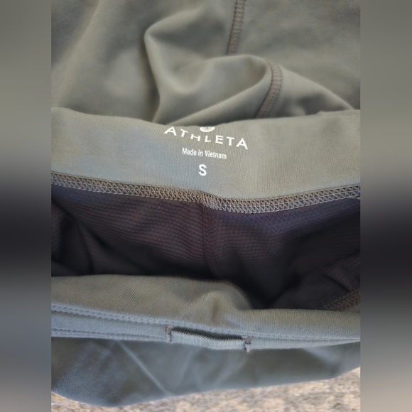 Athelta Excursion Skort Jasper Green Size Small EUC - Picture 8 of 8